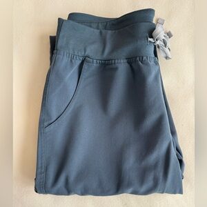 Figs High Waisted Yola Skinny Scrub Pants - Size M Petite - Dark Harbor